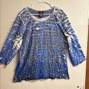 Notations Woman Blue and White Women's Top.  Unique ruffle design.  Size 2X
